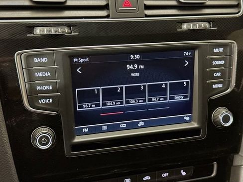 Used 2017 Volkswagen GTI SE image 14