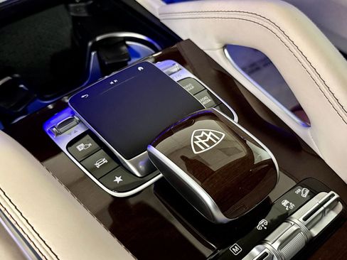 Used 2023 Mercedes-Benz Maybach GLS 600 4MATIC image 36