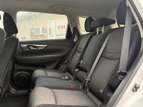 Used 2017 Nissan Rogue S AWD/4WD image 11