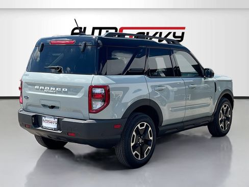 Used 2024 Ford Bronco Sport Outer Banks w/ Tech Package AWD/4WD image 7