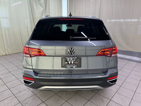 Used 2024 Volkswagen Taos SE AWD/4WD image 6