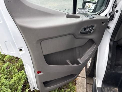 Used 2024 Ford Transit 350 XLT RWD image 12