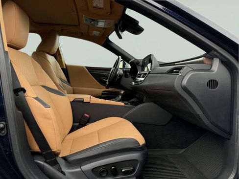 Certified 2024 Lexus ES 350 w/ Premium Package FWD image 22