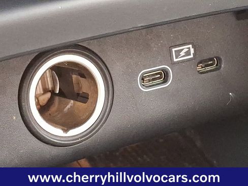 Certified 2023 Volvo XC40 B5 Plus w/ Driver Assist Package image 27