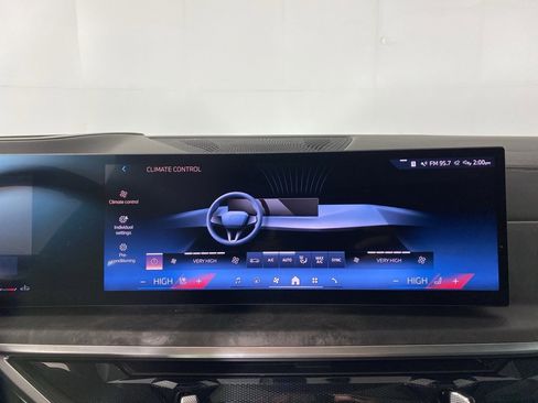 Used 2026 BMW X5 xDrive40i image 15