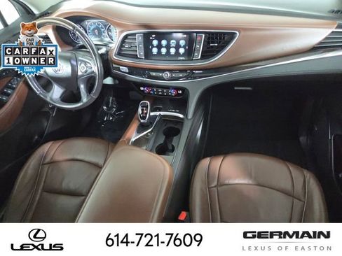 Used 2018 Buick Enclave Avenir w/ Avenir Technology Package AWD/4WD image 30