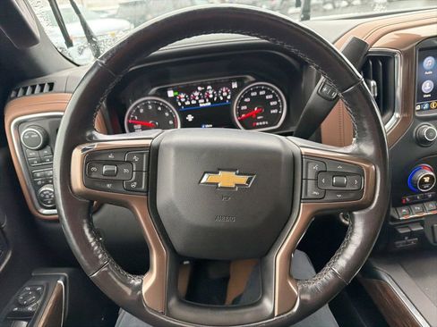 Used 2020 Chevrolet Silverado 1500 High Country w/ Technology Package image 10