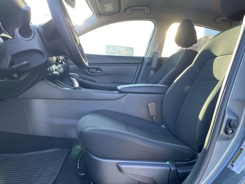 Certified 2025 Nissan Sentra S w/ Lighting Package image 10