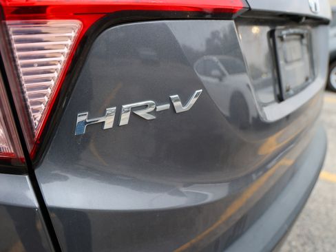 Used 2018 Honda HR-V EX image 12