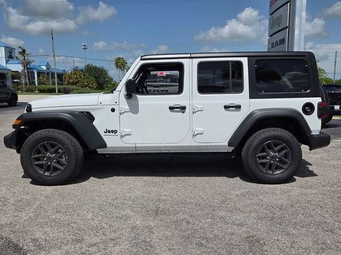 Used 2025 Jeep Wrangler Unlimited Sport AWD/4WD image 6