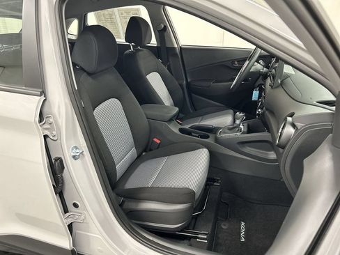 Used 2023 Hyundai Kona SE AWD/4WD image 22