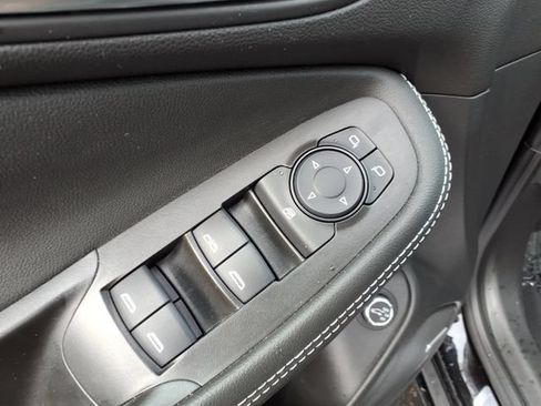 Used 2024 Buick Encore GX Avenir w/ Avenir Technology Package FWD image 10