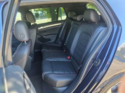 Used 2017 Volkswagen GTI Autobahn image 40