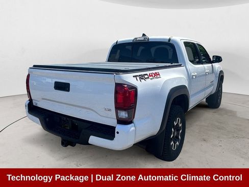 Used 2019 Toyota Tacoma TRD Off-Road w/ Technology Package AWD/4WD image 5