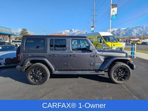 Used 2022 Jeep Wrangler Unlimited Sahara w/ Cold Weather Group image 2