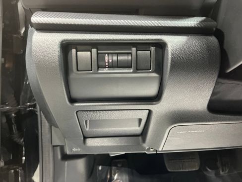 Certified 2024 Subaru Crosstrek 2.5i Limited w/ Crosstrek Mirror Package AWD/4WD image 15
