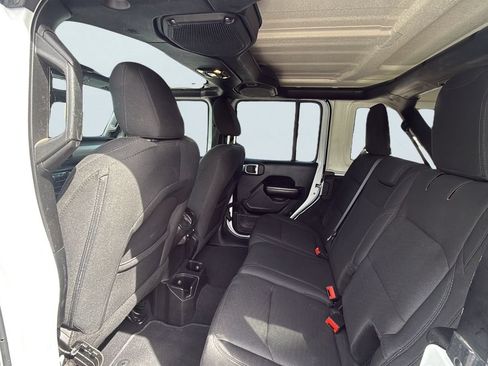 Used 2019 Jeep Wrangler Unlimited Sport S AWD/4WD image 14