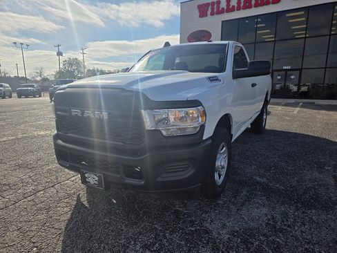 Used 2022 RAM 3500 Tradesman image 3