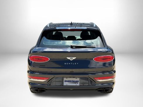 Certified 2023 Bentley Bentayga AWD/4WD image 8