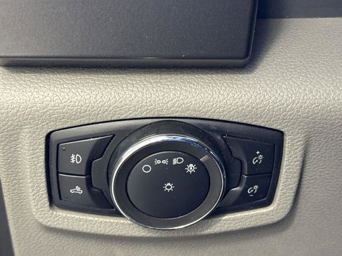 Used 2020 Ford F150 XLT image 23