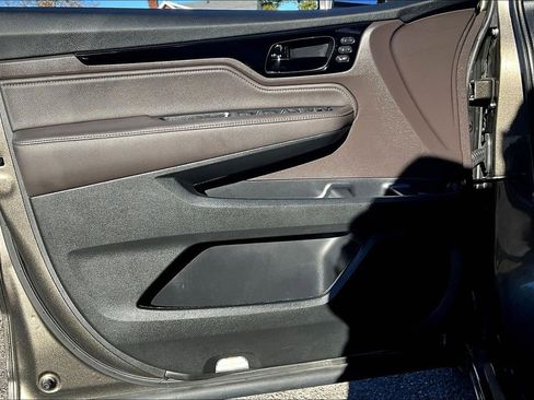 Used 2023 Honda Odyssey Touring image 21