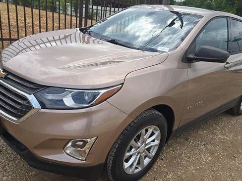 Used 2019 Chevrolet Equinox LS w/ LS Convenience Package FWD image 23