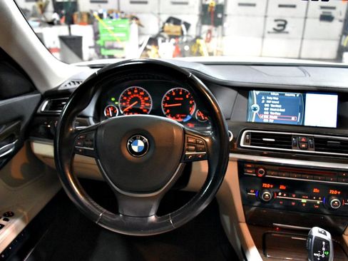 Used 2012 BMW 740i RWD image 13