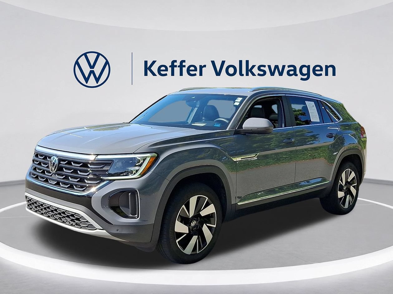 Used 2025 Volkswagen Atlas Cross Sport SEL AWD/4WD image 3