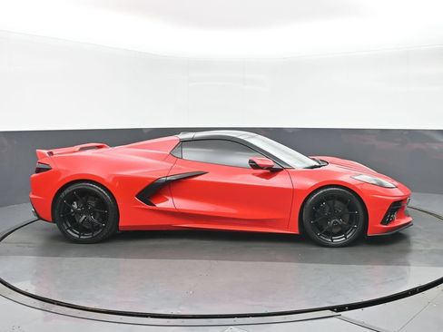 Used 2021 Chevrolet Corvette Stingray Preferred Conv w/ Z51 Performance Package RWD image 2