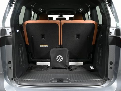 New 2025 Volkswagen ID. Buzz Pro S image 28