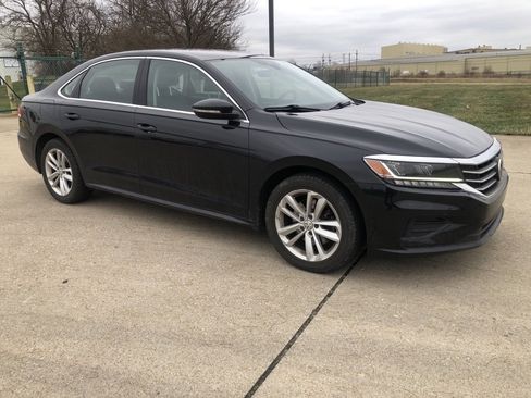 Used 2020 Volkswagen Passat 2.0T SE image 2