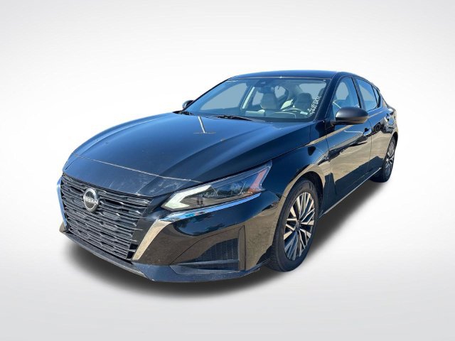 Used 2024 Nissan Altima 2.5 SV FWD image 3