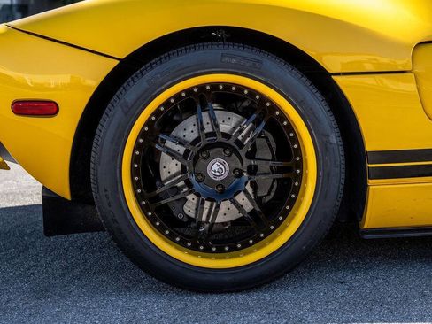 Used 2006 Ford GT image 30