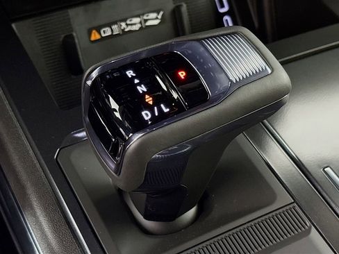 New 2026 GMC Hummer EV SUV w/ LPO, Dark Essentials Package AWD/4WD image 17