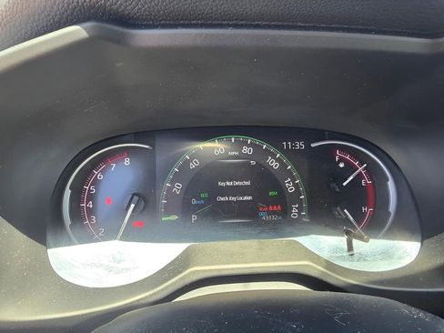 Used 2024 Toyota RAV4 XLE image 16