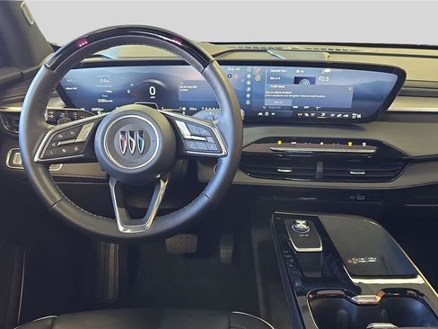 Used 2025 Buick Enclave Avenir w/ Super Cruise Package image 9
