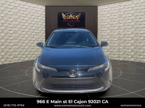 Used 2025 Toyota Corolla LE FWD image 3