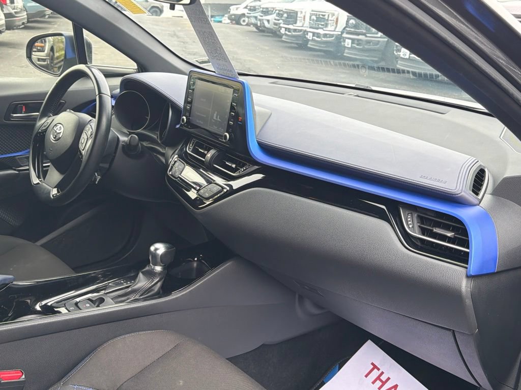 Used 2021 Toyota C-HR XLE FWD image 15