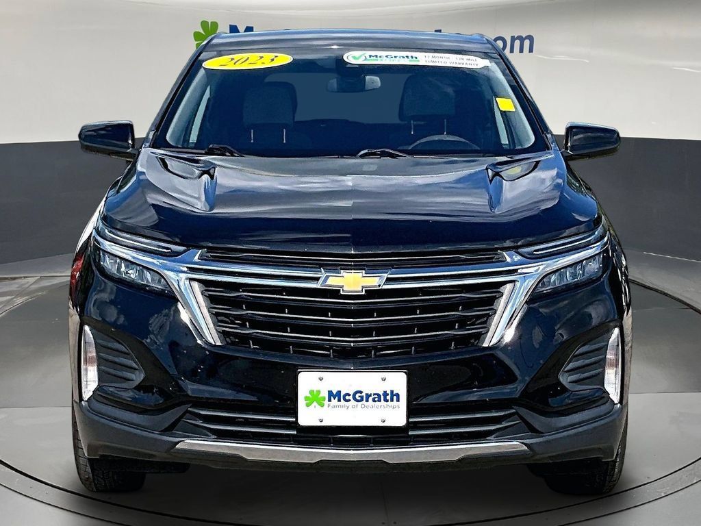 Used 2023 Chevrolet Equinox LT AWD/4WD image 2