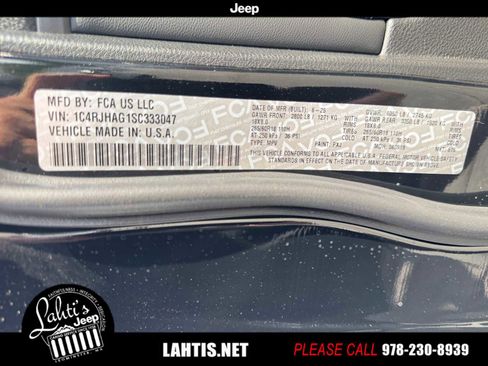 New 2025 Jeep Grand Cherokee Laredo X w/ Luxury Tech Group I image 23