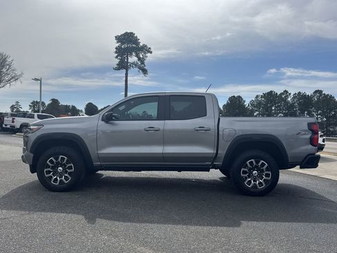 Used 2023 Chevrolet Colorado Z71 w/ Z71 Convenience Package 2 image 7