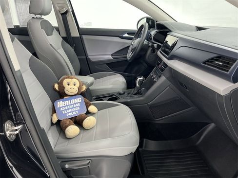 Used 2022 Volkswagen Taos SE image 25