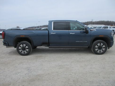 New 2026 GMC Sierra 3500 Denali w/ Denali Reserve Package image 3
