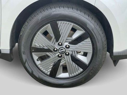 Used 2025 Nissan Murano SL AWD/4WD image 8