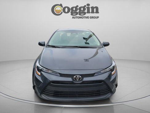 Used 2025 Toyota Corolla LE w/ Convenience Package image 8