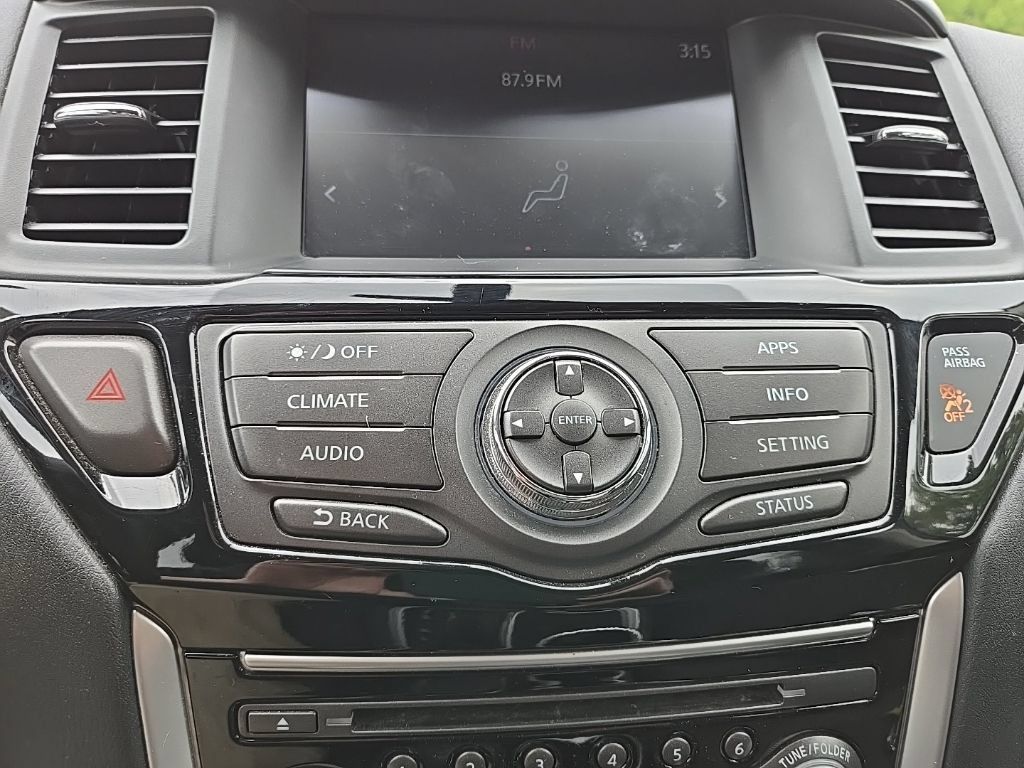 Used 2020 Nissan Pathfinder S AWD/4WD image 22