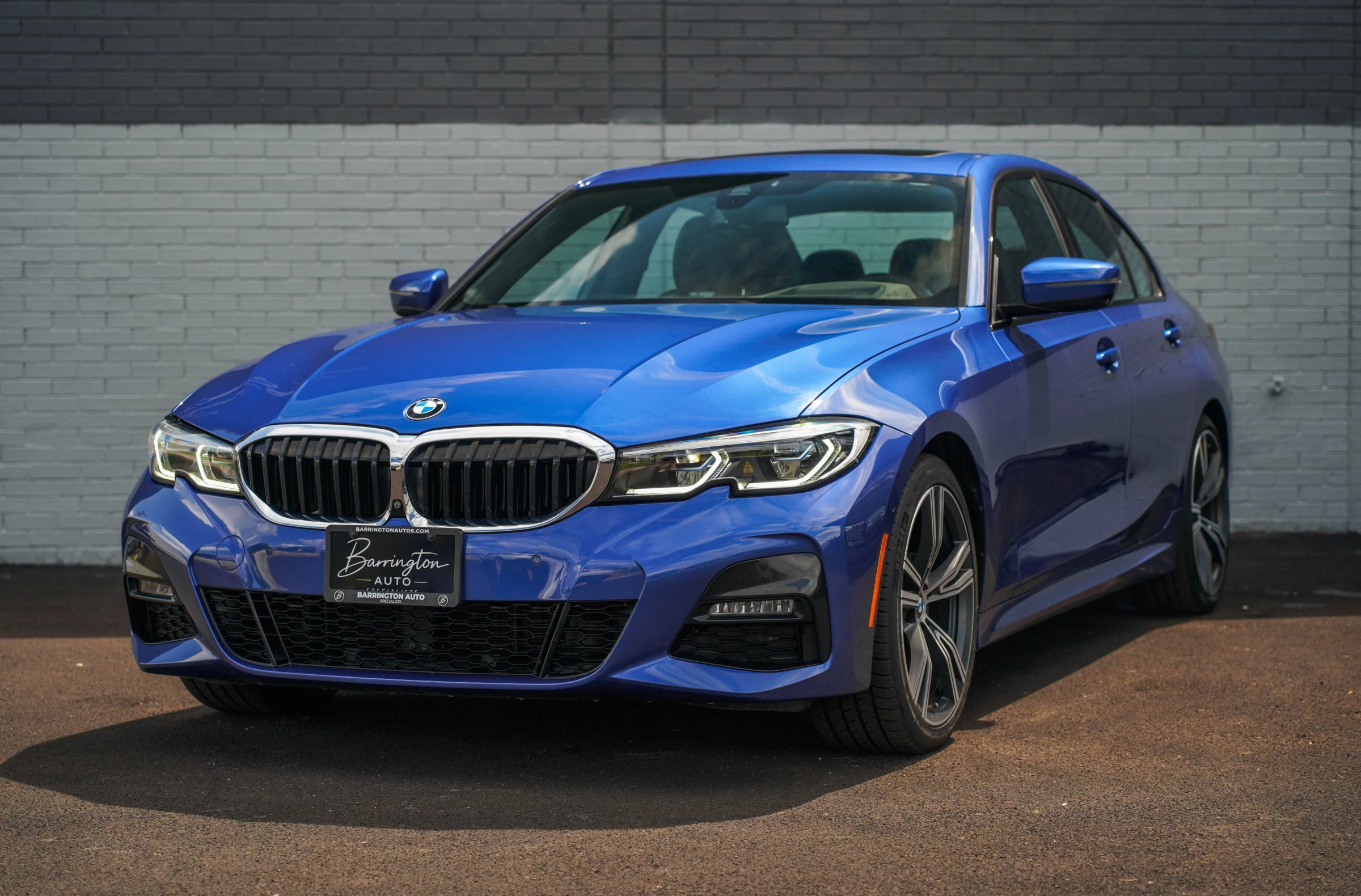 Used 2019 BMW 330i xDrive Sedan w/ M Sport Package AWD/4WD image 1