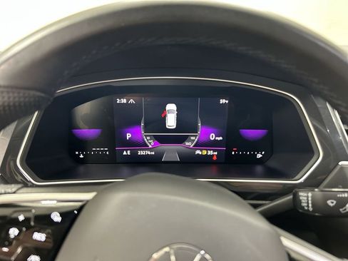 Used 2024 Volkswagen Tiguan SE R-Line image 13