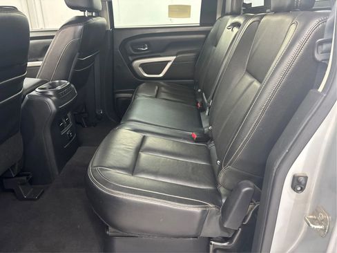 Used 2016 Nissan Titan SL image 14