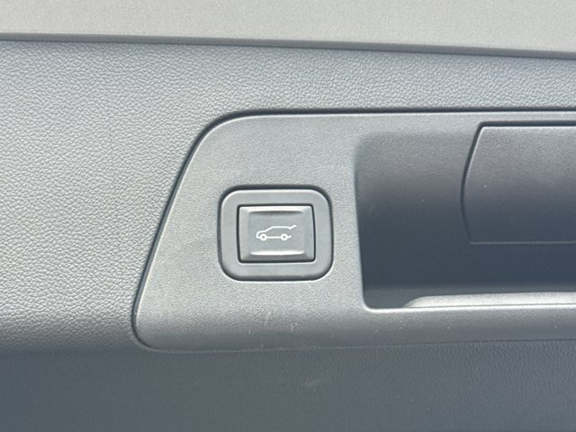 Used 2025 Buick Envision Sport Touring AWD/4WD image 12